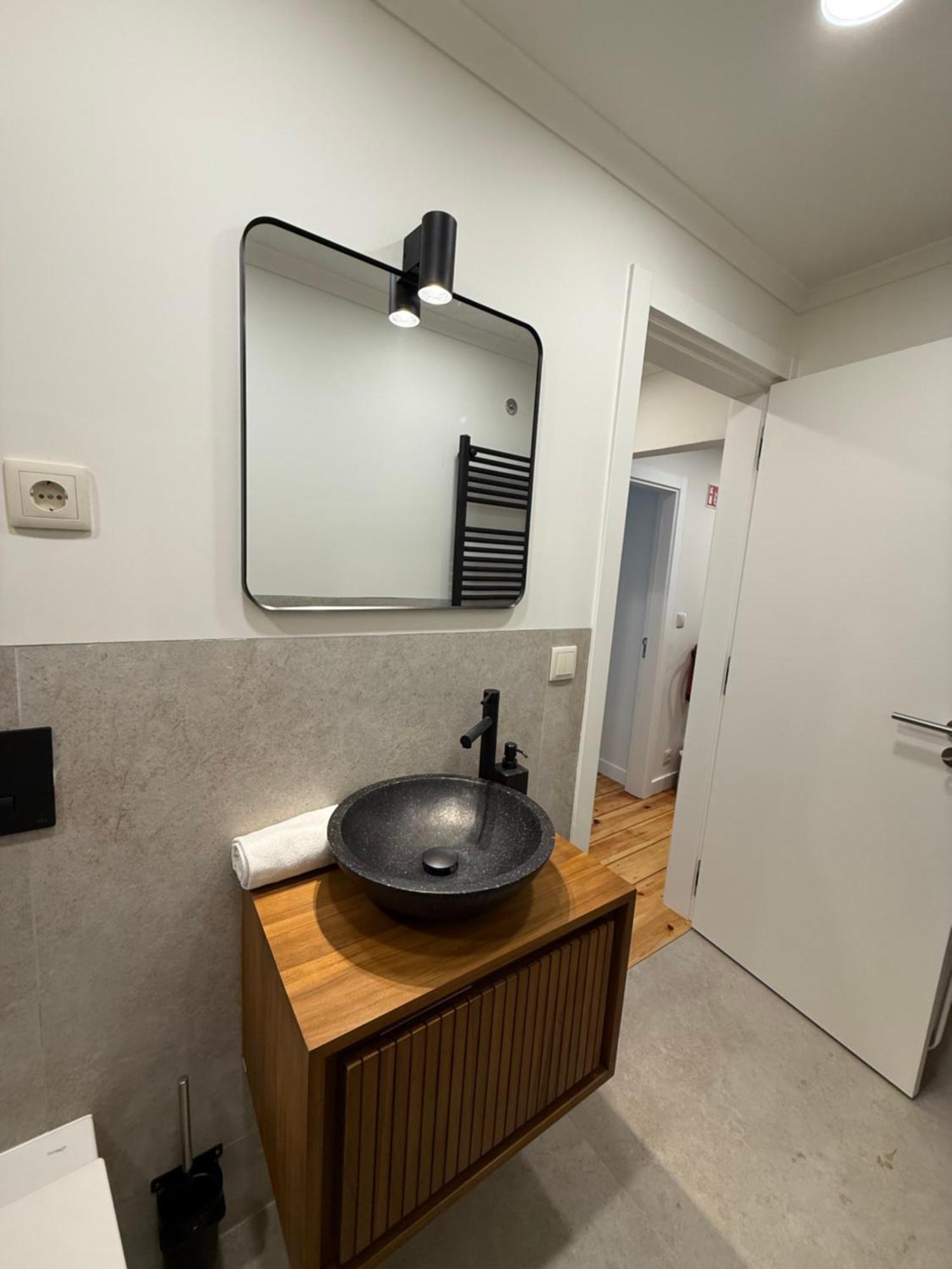 Lejlighed C1 Remodeld Beautiful Charming 2br - Bairro Alto *